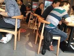 等位区-半天妖烤鱼(方庄店)