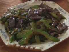 凉瓜炒牛肉-幽优农庄·森波拉特色本地农家菜