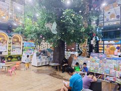 -钟书阁(松江泰晤士小镇店)