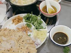 -官塘陈记鱼生·潮汕砂锅粥·牛肉火锅(潮枫路总店)