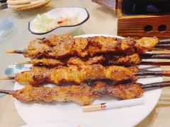 红柳烤肉-品味新疆民族风味餐厅(东方今典店)