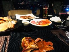 -唐拉雅秀酒店-西锦汇空中BBQ·思创餐厅
