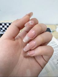 -赢韵美甲美睫瑞士净斑中心