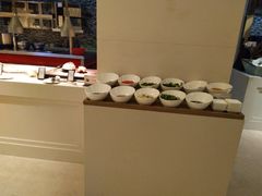 自助调料区-海口绿发希尔顿酒店-田园汇自助餐·三文鱼·海鲜