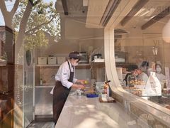 -VERIE BAKEHOUSE