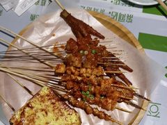 -寂寞的豆芽 烧烤酒场(丽景店)