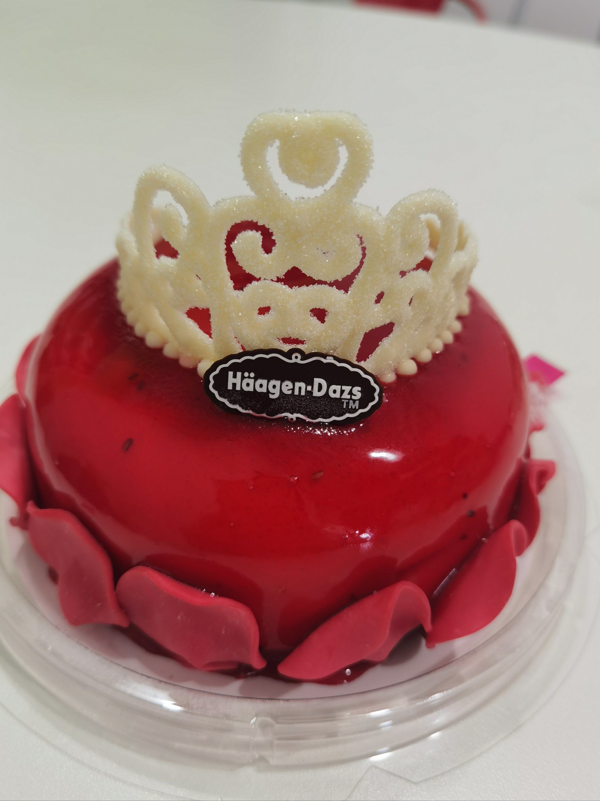 谁说过生日就只能吃奶油蛋糕,炎热的夏日来个玫瑰女王的冰淇淋蛋糕