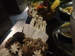 -湊湊火锅·茶憩(新中关购物中心店)