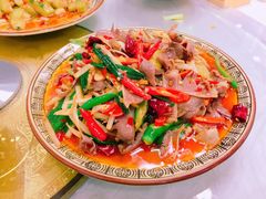 -乡土特色.冷锅鱼.牦牛肉汤锅