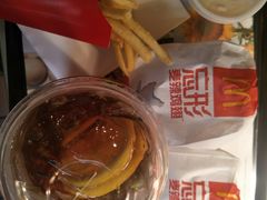 -麦当劳(乳山路店)