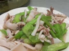 丝瓜炒鱿鱼-金海湾海鲜排档(朱家尖店)