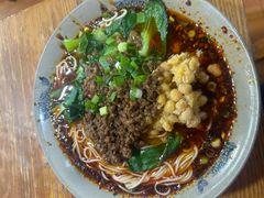 -丁丁猫重庆小面(徐州路店)