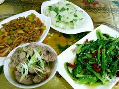 -穆豪麦蒸碗羊羔肉