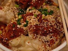 -八二小区抄手(龙湖上城天街店)