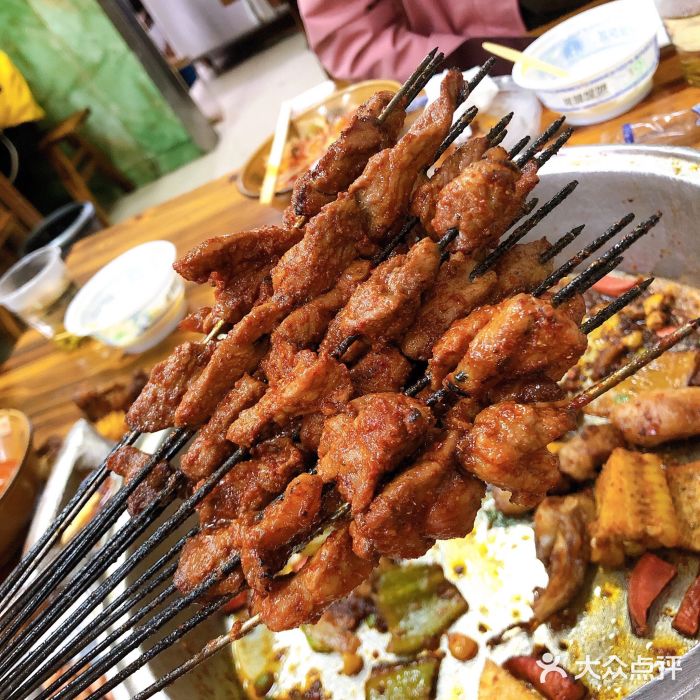 清真·舒迩布炕锅王·高原美食文化(青海总店)特色羊肉串图片