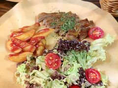 -The Cheebat 锌吧·Bistro(体育西店)