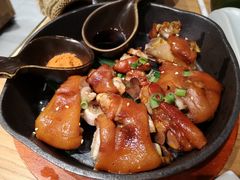 个旧烤猪蹄-云海肴·汽锅鸡·云南菜(高德置地店)