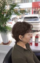 -H·Y HAIR SALON烫发·染发·造型