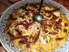 -桂二老坛酸菜鱼(三街两巷店)