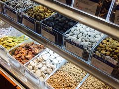 面包甜点陈列柜-老城隍庙食品商店(豫园商城店)