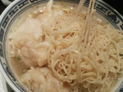 金牌港式鲜虾云吞面-新大咀港式茶餐厅(宝山万达店)