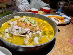 -山城外·非遗酸菜鱼(财富中心店)