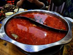 -黄利砖万峰林布依特色酸笋牛肉馆