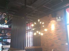 -拉亚汉堡经典餐厅(商城路店)