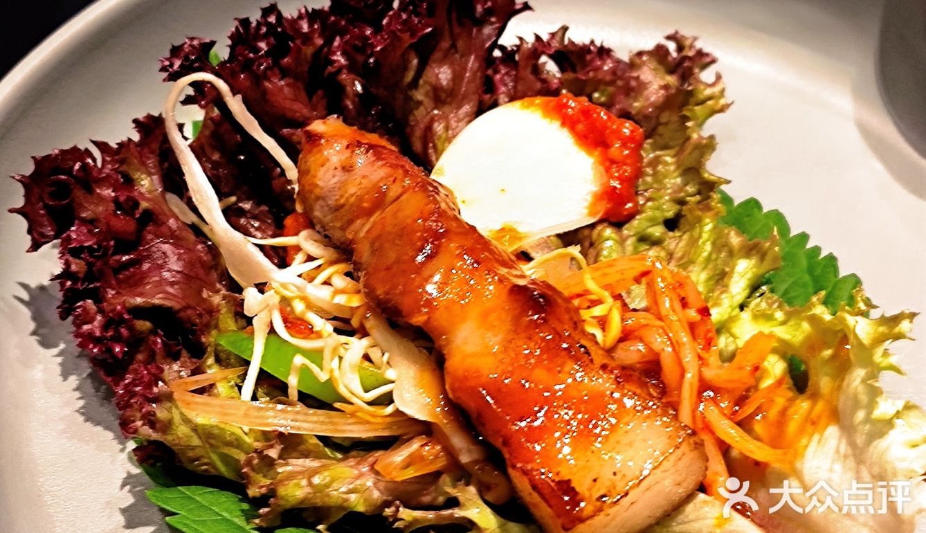 每一道烤肉都很精致，YA BENJIA概念店很有品哦[惊叹]