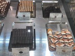 -VENCHI 闻绮(上海佛罗伦萨小镇店)