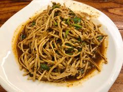 凉拌建水豆腐丝-滇香肴·云南菜蒸汽石锅鱼(云南北路店)