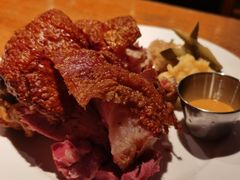 招牌脆皮烤猪肘-Malena玛莲娜