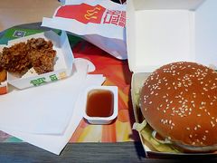 -麦当劳(展览路店)