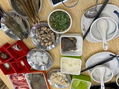 -杨老板·海鲜集市火锅·鲜切牛肉(中防万宝店)