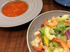 柠檬汁拌扒鲜虾牛油果沙拉-G+KITCHEN(龙湖狮山天街店)