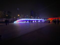 -南京眼步行桥