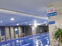 -小蓝鲸游泳培训基地(石景山店)