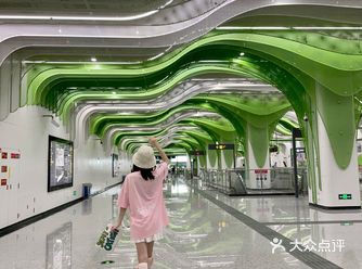 成都拍照｜成都地铁｜地下的春天——芳草街