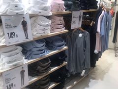 -优衣库(重庆星光时代广场店)