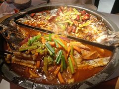 -鸣记脆皮烤鱼·海鲜烤鱼(三八广场店)