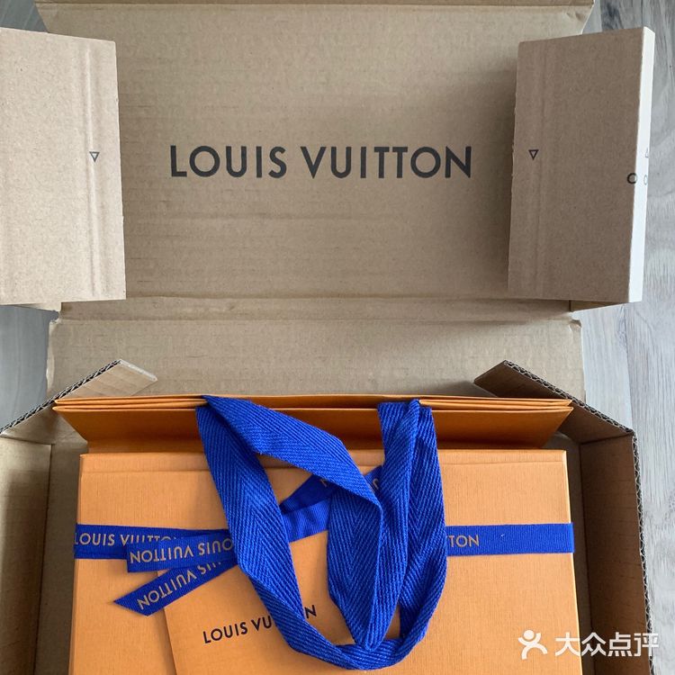 LV TRUNK VERTICAL 链条包