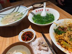 -周小波重庆小面·重庆名小吃(邹容路店)