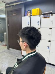 -藤野造型烫发染发