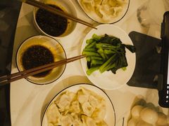 -孖妹上肉饺子馆