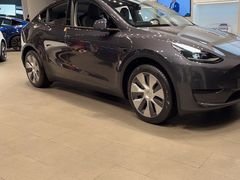 -TESLA 特斯拉(上海太古汇体验店)