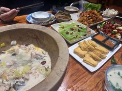 -滇香肴·云南菜蒸汽石锅鱼(云南北路店)