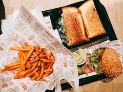 -The Habit Burger Grill 哈比特汉堡(复兴soho店)
