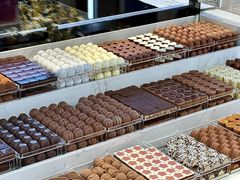 -Laderach 莱德拉(上海环贸iapm店)