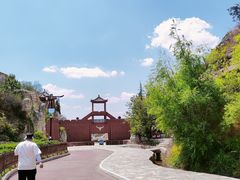-彩色沙林风景区