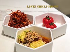 -渔语鱼酸菜鱼新川菜(来福士店)